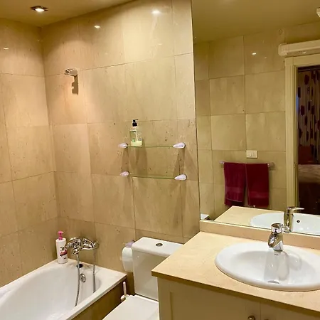 公寓 Private With Sea View, 5 Min From *